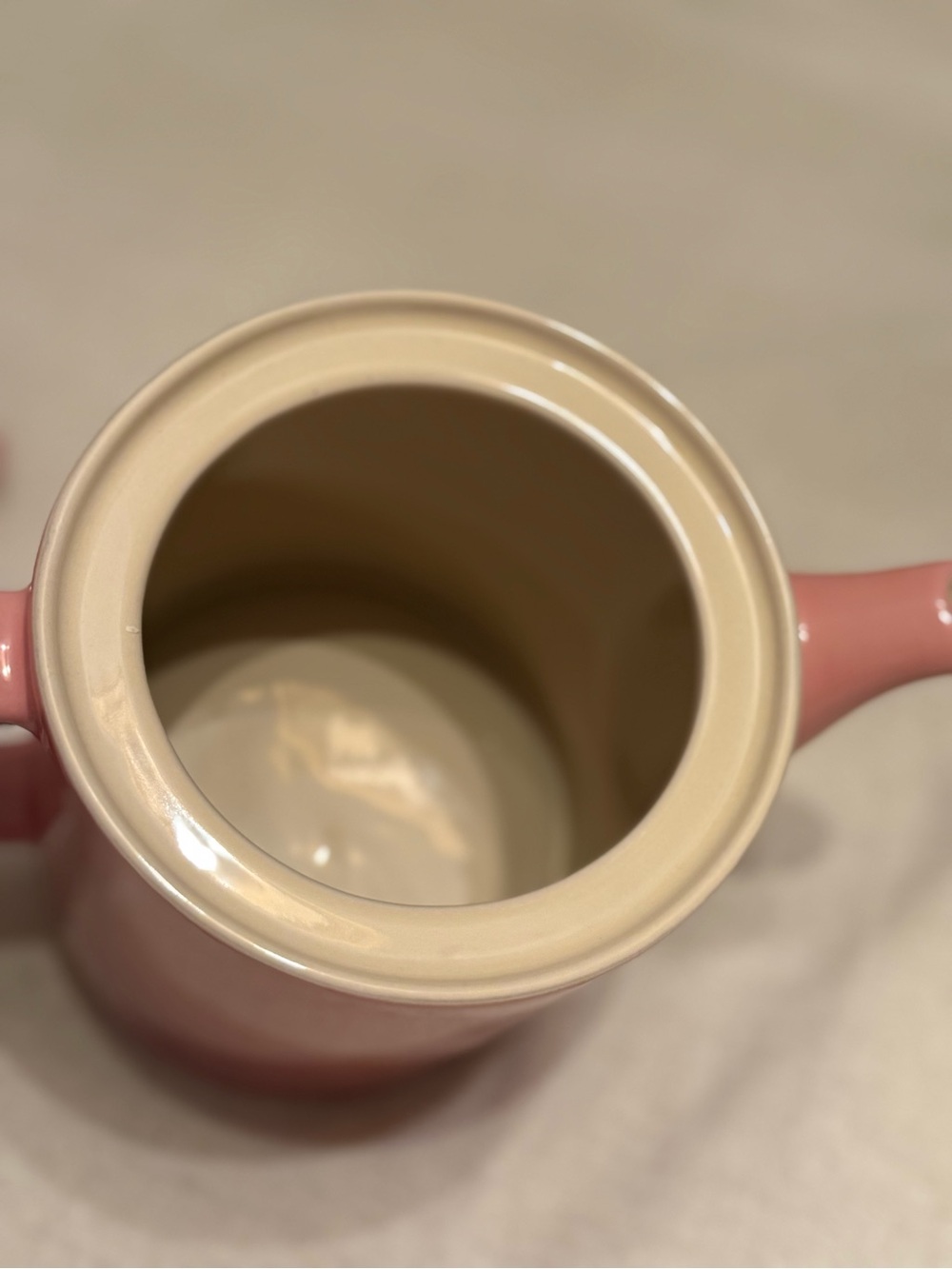 Le Creuset 1.3L Grand Teapot, Rose Quartz - Picture 6 of 6